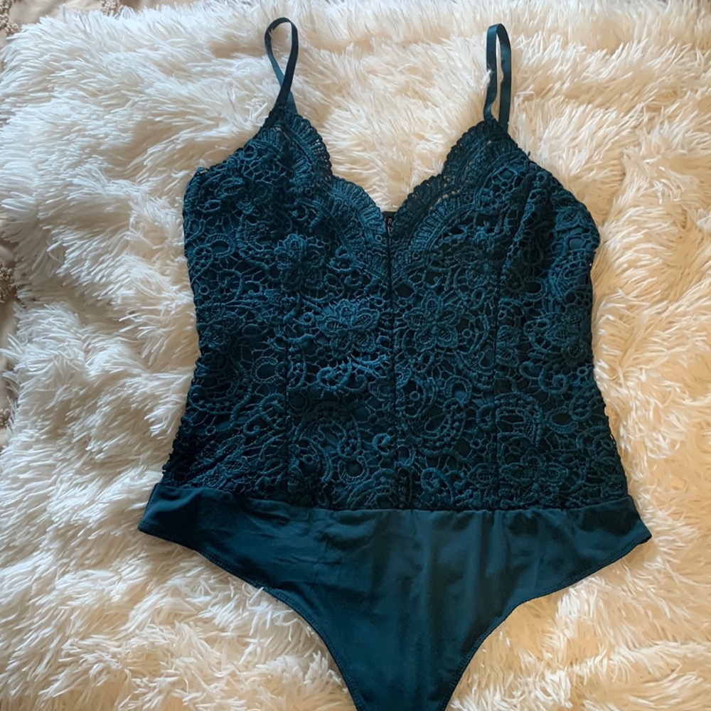 Womens teal lace bodysuit, size large